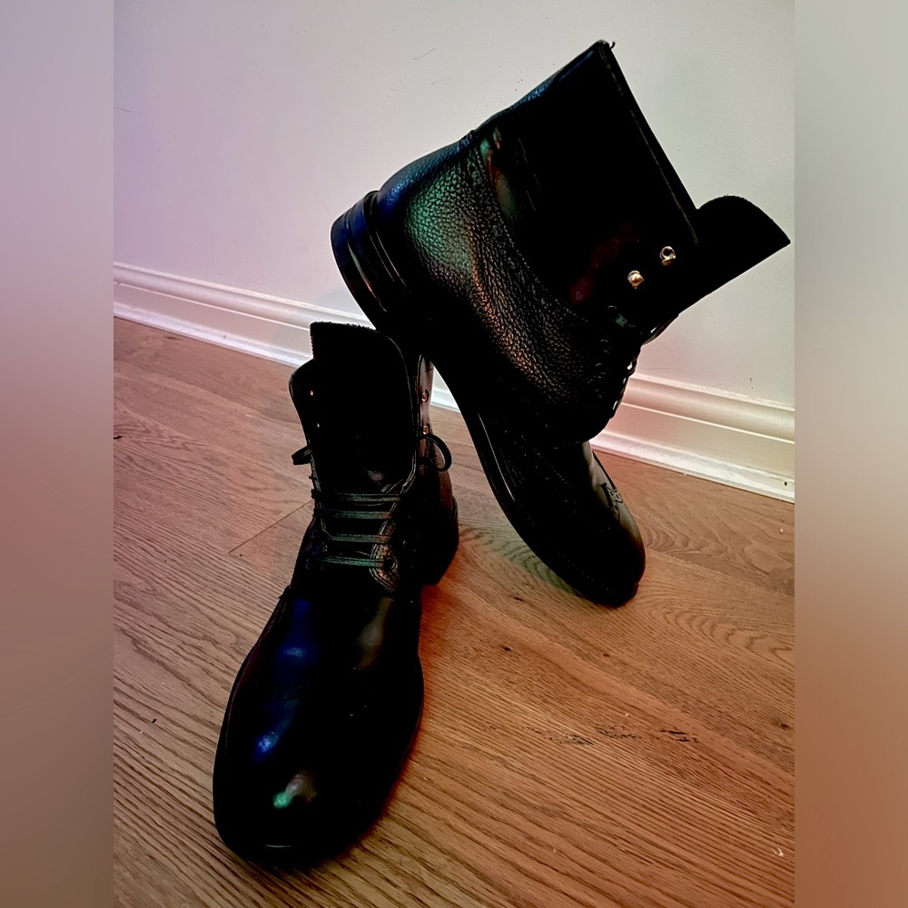 S-O-L-D !!!  Alexander McQueen Men’s leather boots in black, NEVER WORN. 45EU.